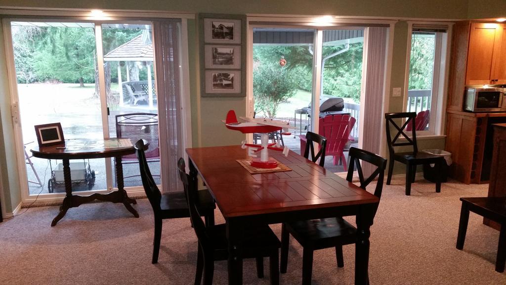 Hummingbird Guesthouse Port Alberni Room photo