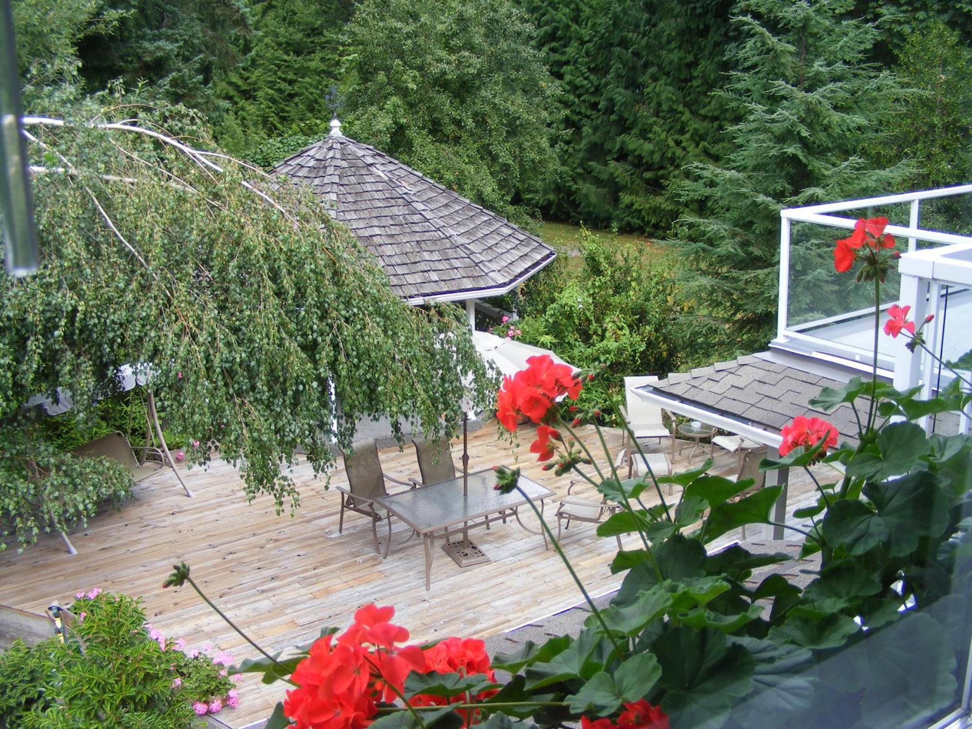 Hummingbird Guesthouse Port Alberni Exterior photo